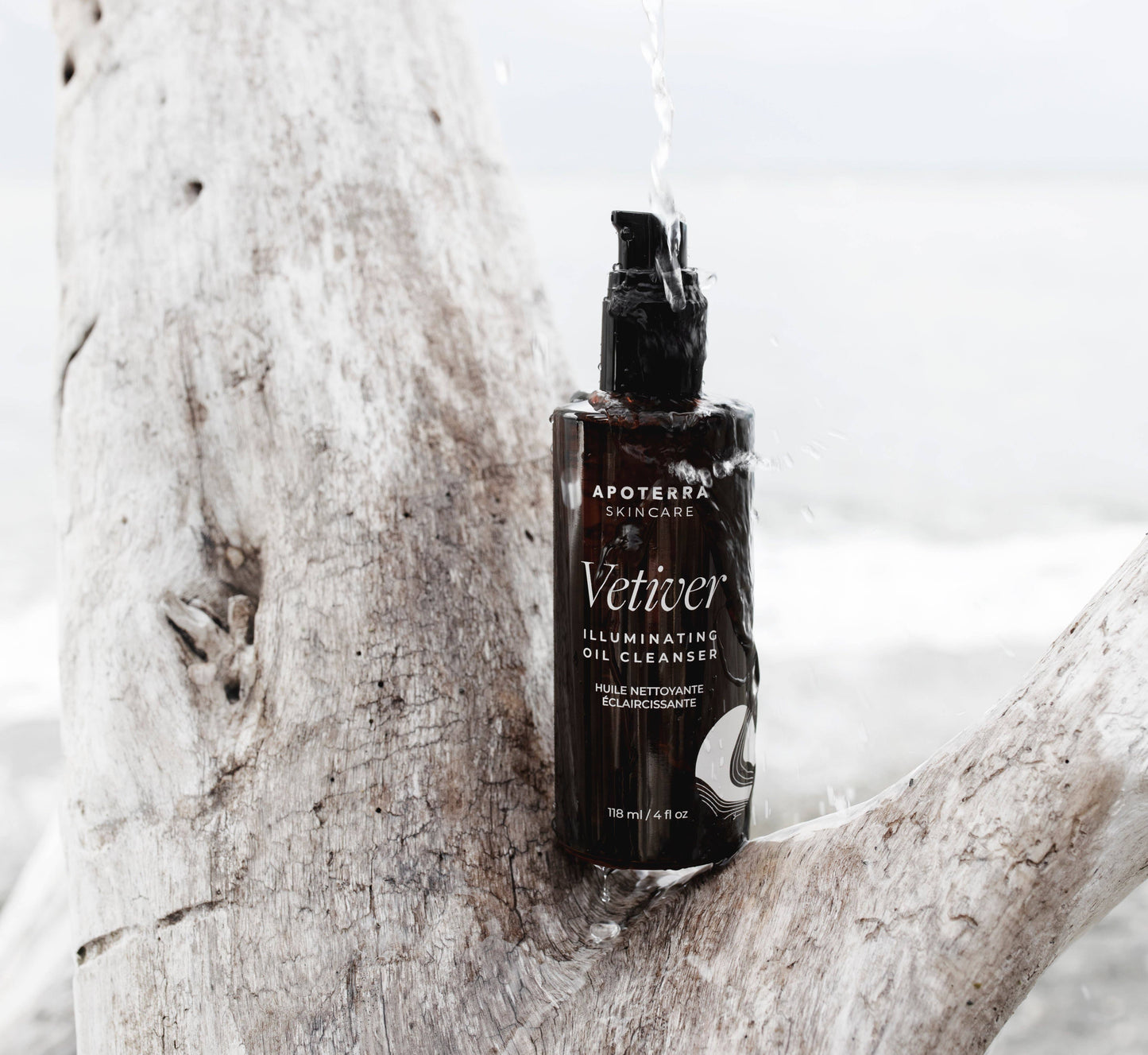 Vetiver Illuminating Oil Cleanser